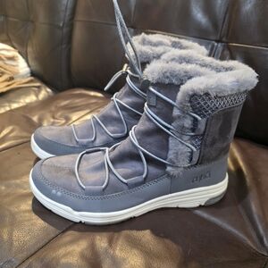 Ryka Women's Gray Winter Boots with Faux Fur